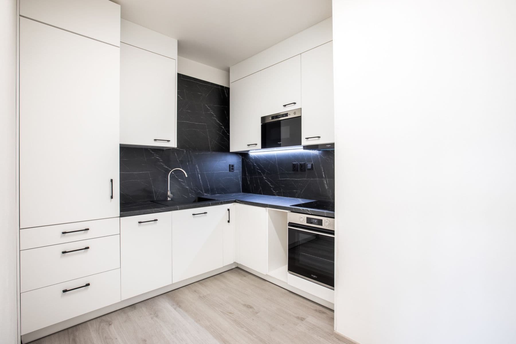 Prenájom bytu 2-izbový 55 m², Na Perštýně, Liberec, Liberecký kraj Prenájom bytu 2-izbový 55 m², Na Perštýně, Liberec, Liberecký kraj