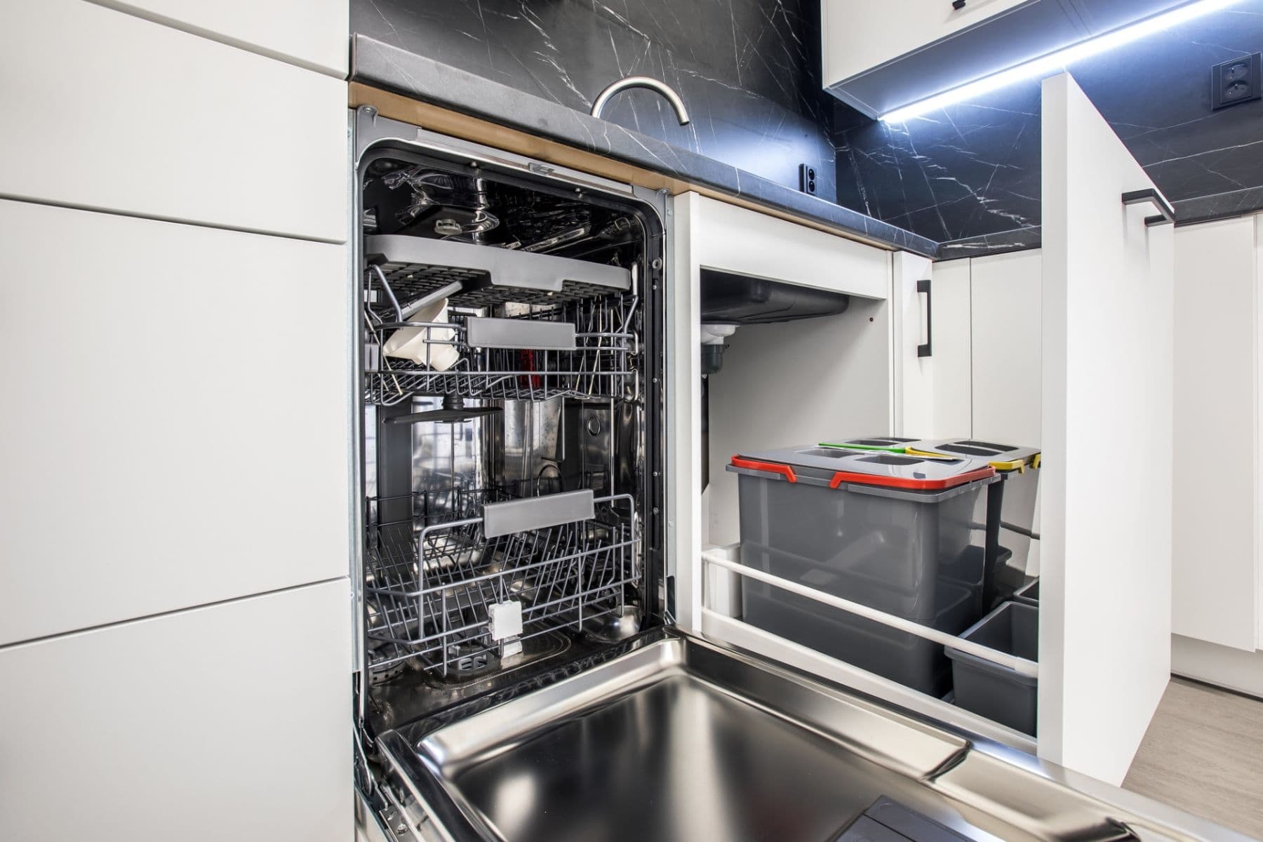 Prenájom bytu 2-izbový 55 m², Na Perštýně, Liberec, Liberecký kraj Prenájom bytu 2-izbový 55 m², Na Perštýně, Liberec, Liberecký kraj