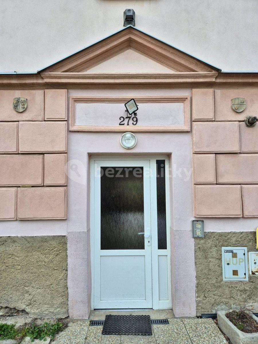 Predaj bytu 3-izbový 60 m², nám. T. G. Masaryka, Smečno, Středočeský kraj
