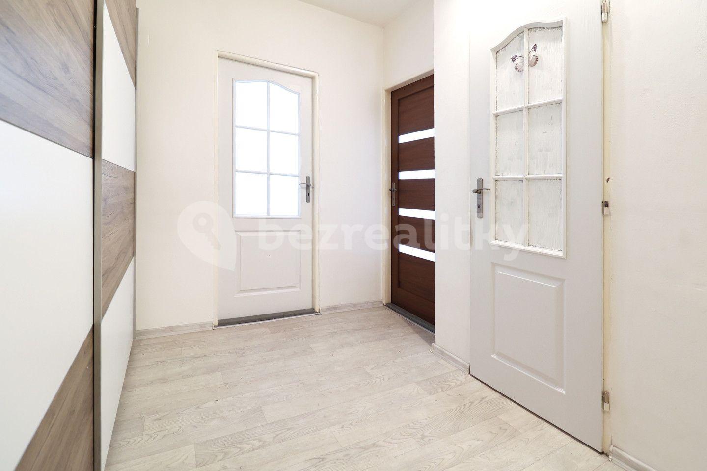 Predaj bytu 2-izbový 40 m², Koněvova, Dubí, Ústecký kraj