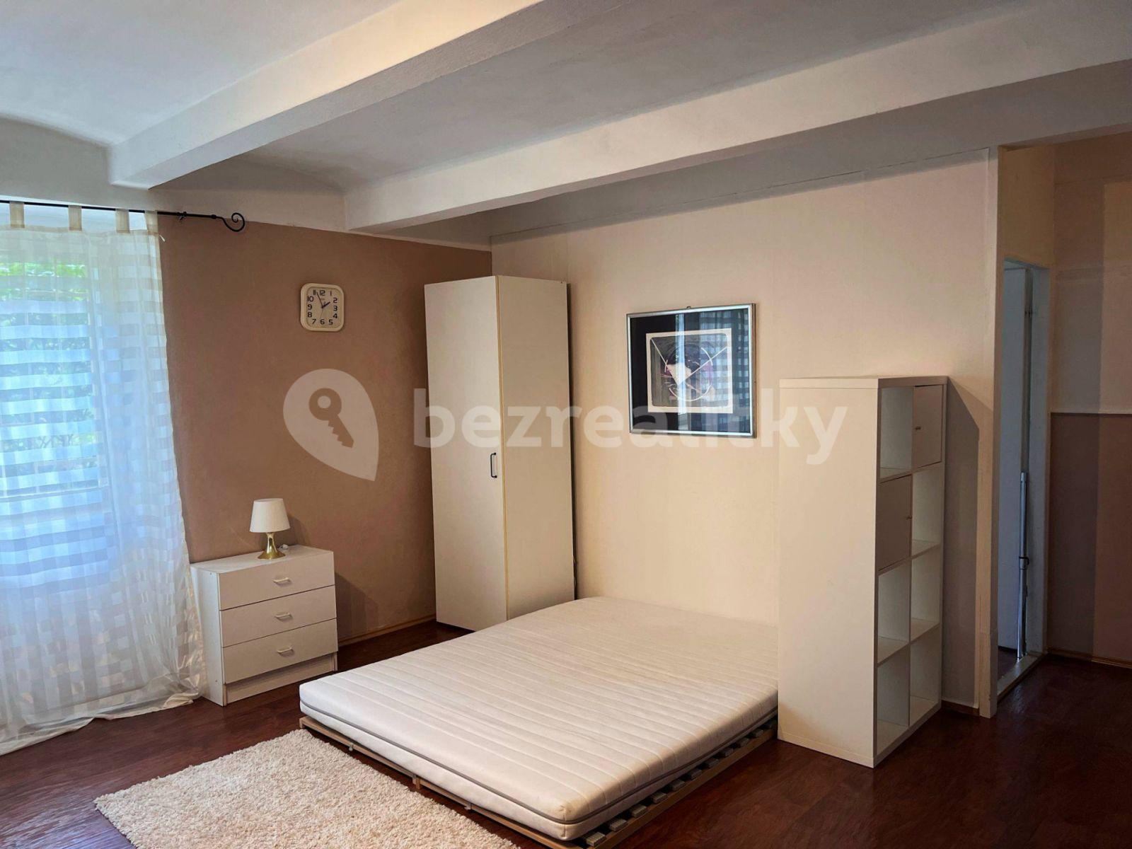 Prenájom bytu 1-izbový 70 m², Na Dlouhém lánu, Praha, Praha