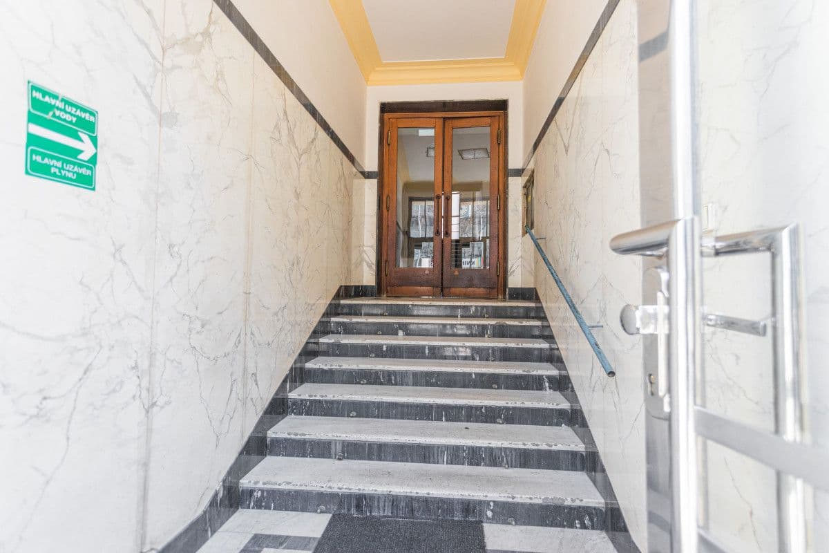 Prenájom bytu 25 m², Stroupežnického, Praha, Praha Prenájom bytu 25 m², Stroupežnického, Praha, Praha