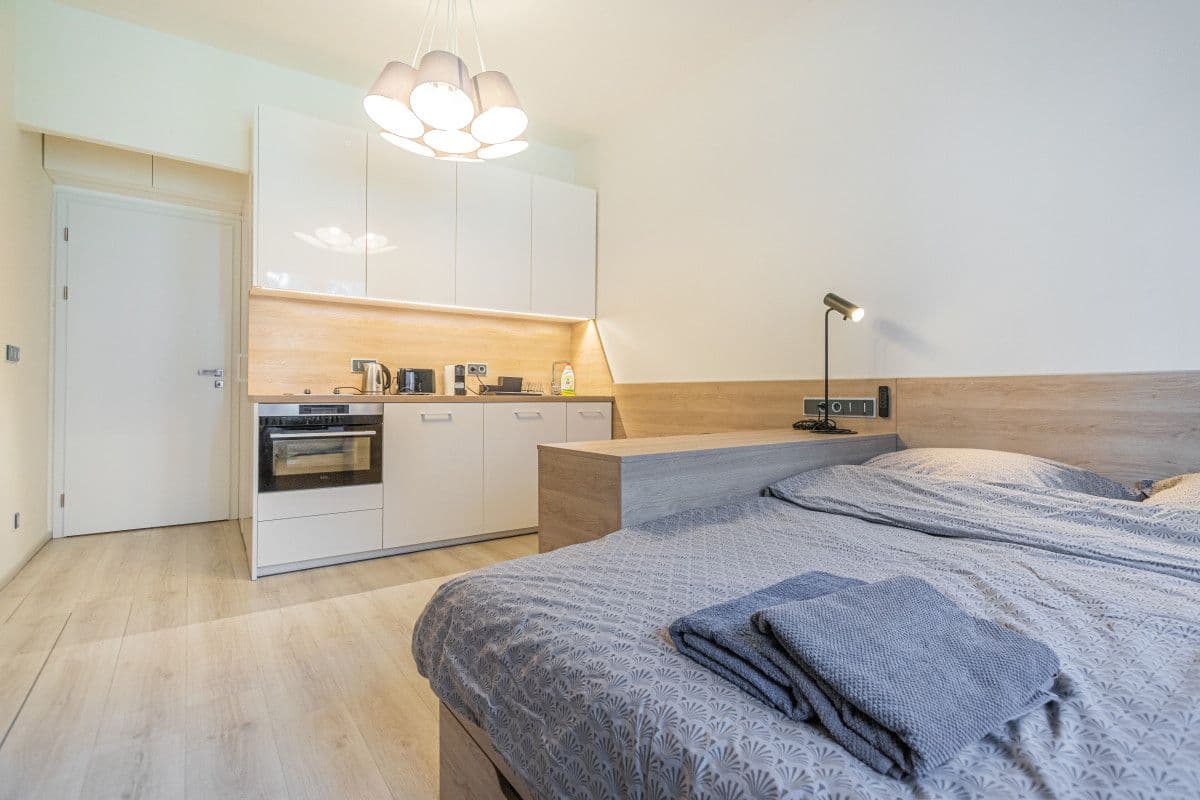 Prenájom bytu 25 m², Stroupežnického, Praha, Praha Prenájom bytu 25 m², Stroupežnického, Praha, Praha