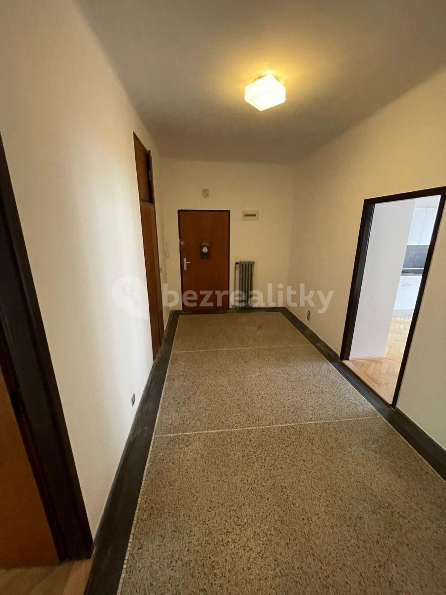 Prenájom bytu 3-izbový 101 m², Chorvatská, Praha, Praha