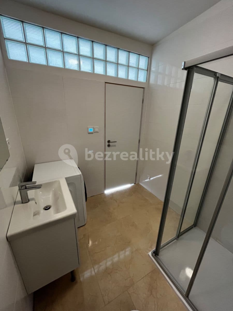Prenájom bytu 1-izbový 35 m², Trnkova, Brno, Jihomoravský kraj Prenájom bytu 1-izbový 35 m², Trnkova, Brno, Jihomoravský kraj