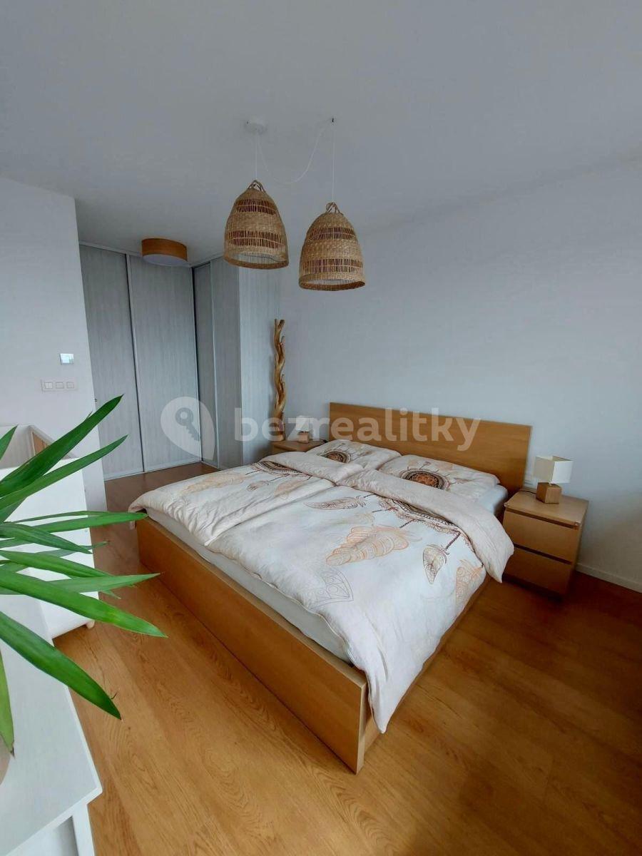 Prenájom bytu 2-izbový 51 m², Zadunajská cesta, Petržalka, Bratislavský kraj