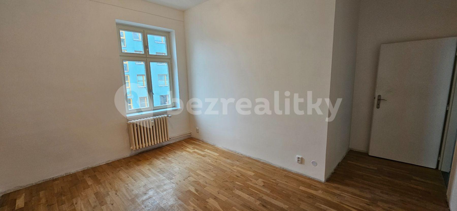 Prenájom bytu 3-izbový 69 m², Sudoměřská, Praha, Praha