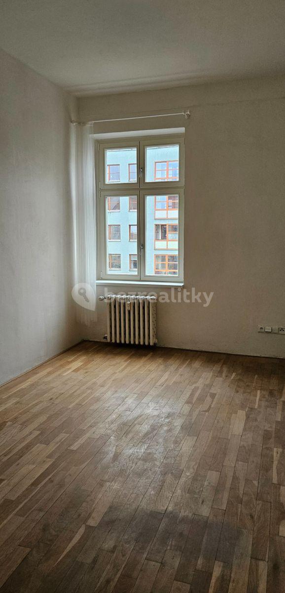Prenájom bytu 3-izbový 63 m², Sudoměřská, Praha, Praha