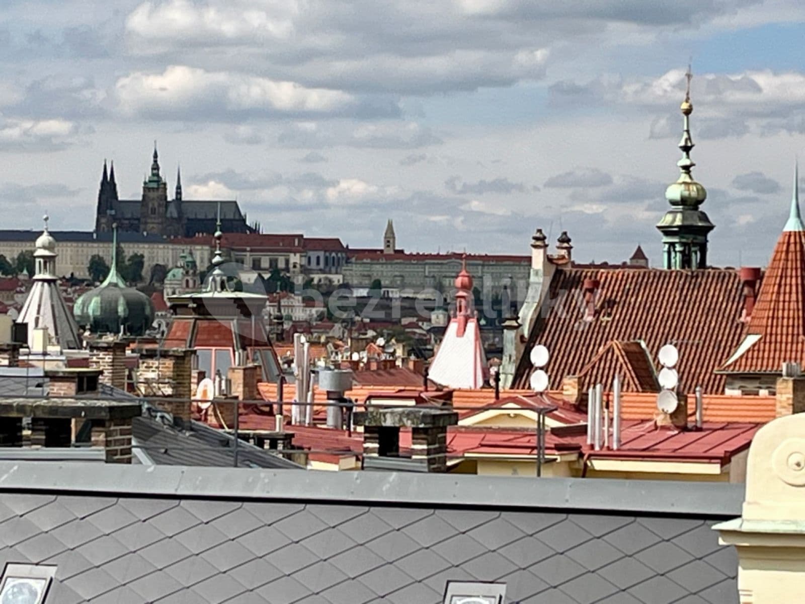 Prenájom bytu 7-izbový 250 m², Trojanova, Praha, Praha Prenájom bytu 7-izbový 250 m², Trojanova, Praha, Praha