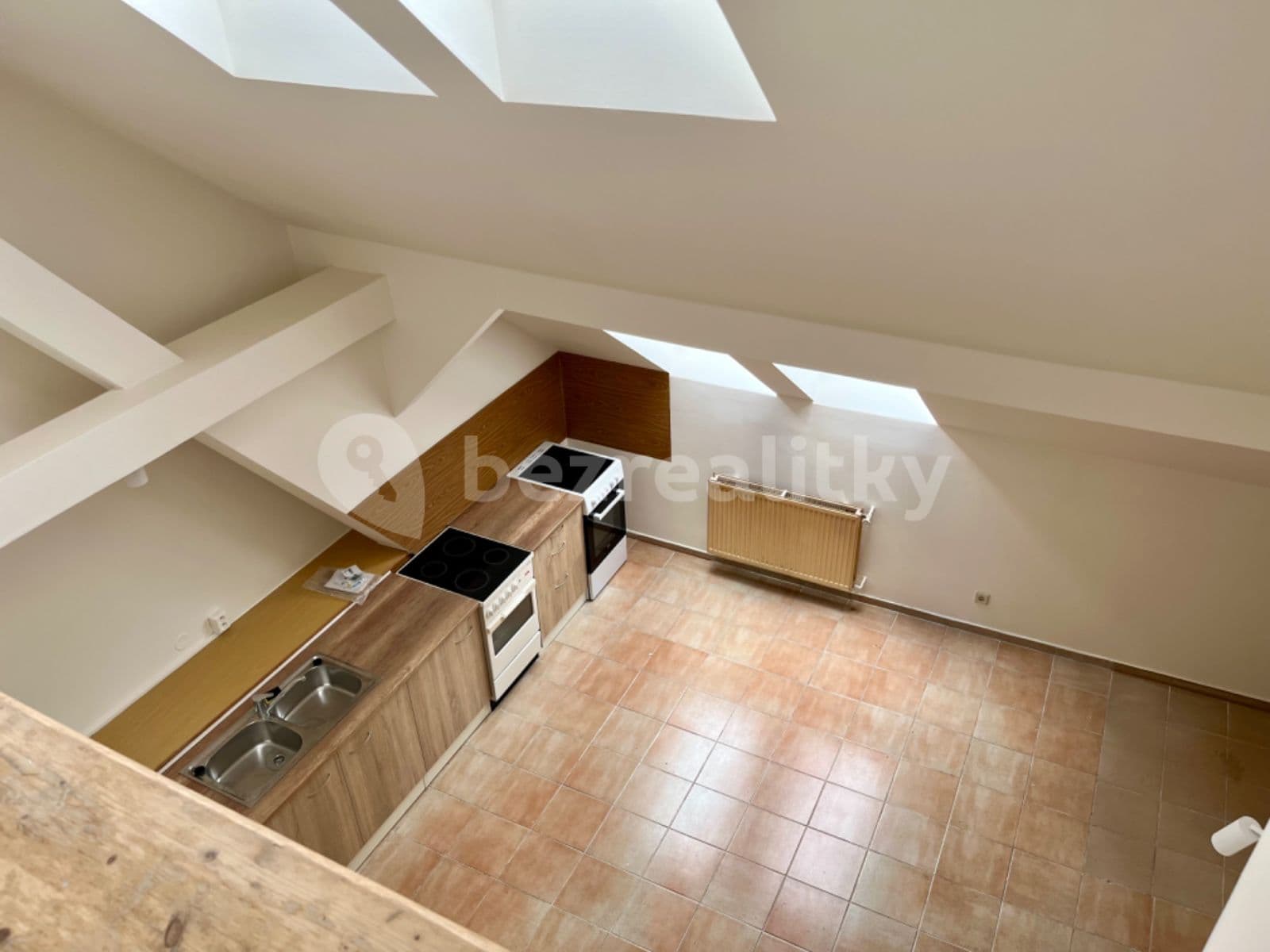 Prenájom bytu 7-izbový 250 m², Trojanova, Praha, Praha Prenájom bytu 7-izbový 250 m², Trojanova, Praha, Praha