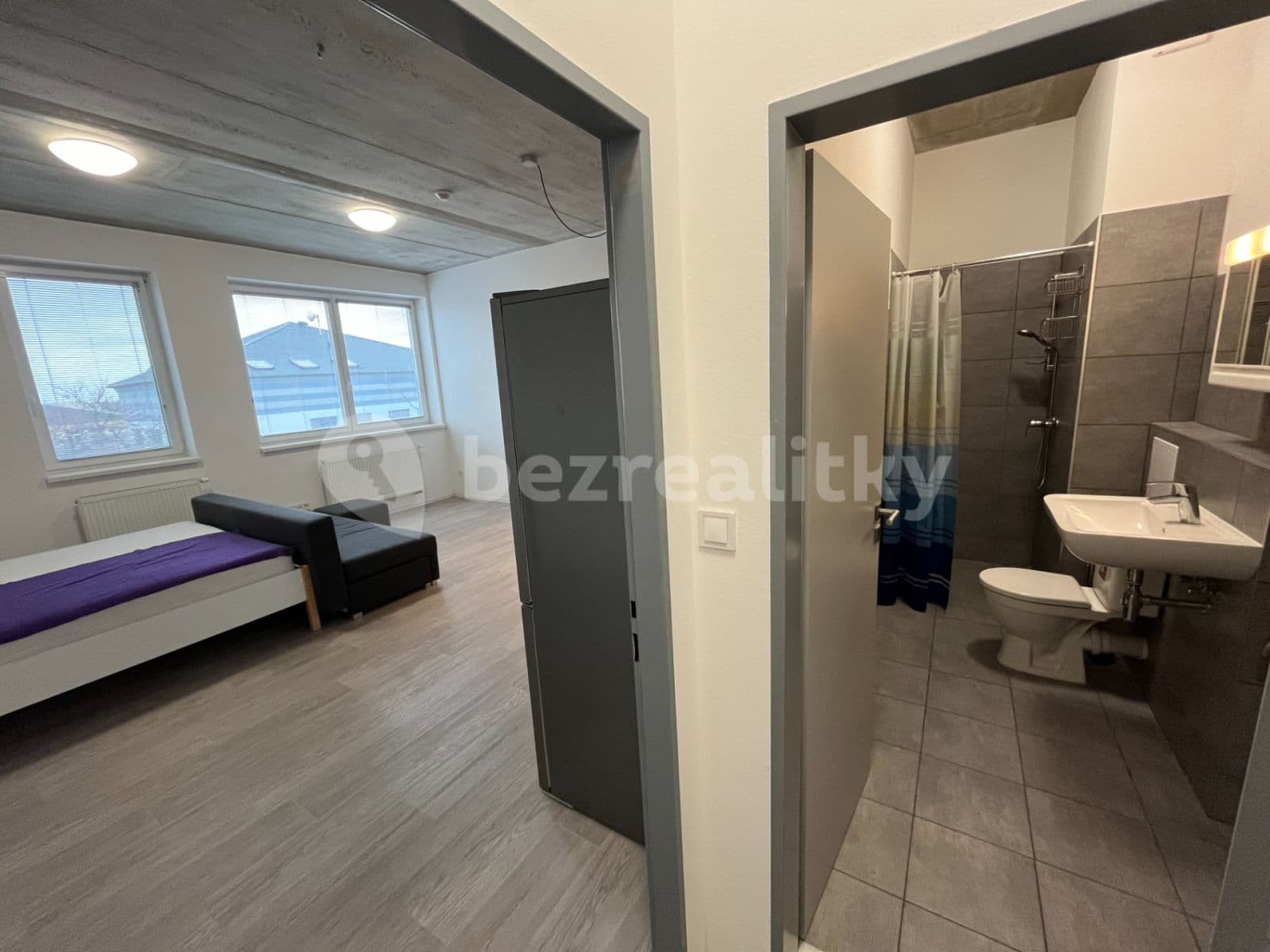 Prenájom bytu 1-izbový 45 m², U Uhříněveské obory, Praha, Praha Prenájom bytu 1-izbový 45 m², U Uhříněveské obory, Praha, Praha