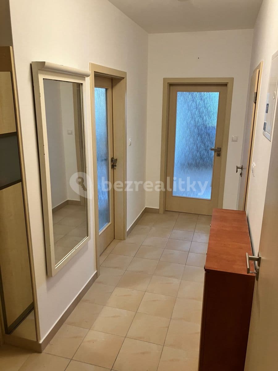 Prenájom bytu 2-izbový 55 m², Bratislavská, Praha, Praha Prenájom bytu 2-izbový 55 m², Bratislavská, Praha, Praha