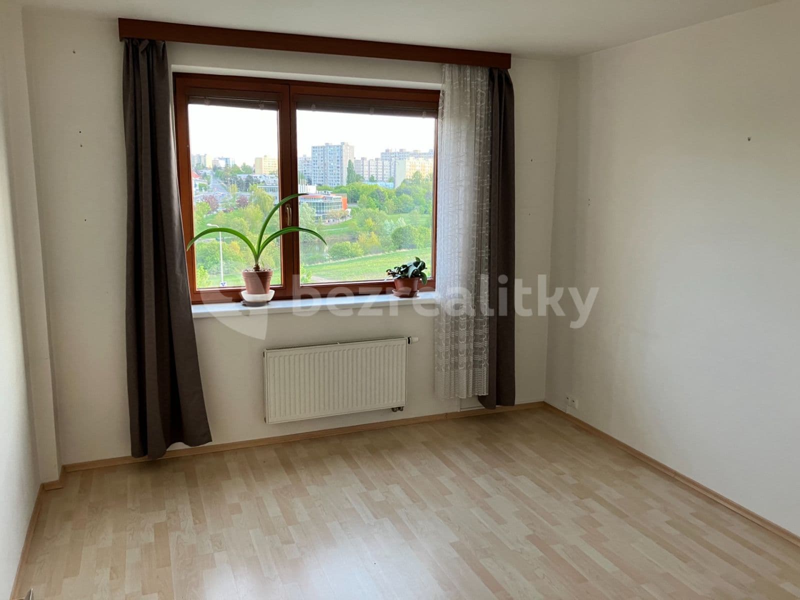 Prenájom bytu 2-izbový 55 m², Bratislavská, Praha, Praha Prenájom bytu 2-izbový 55 m², Bratislavská, Praha, Praha