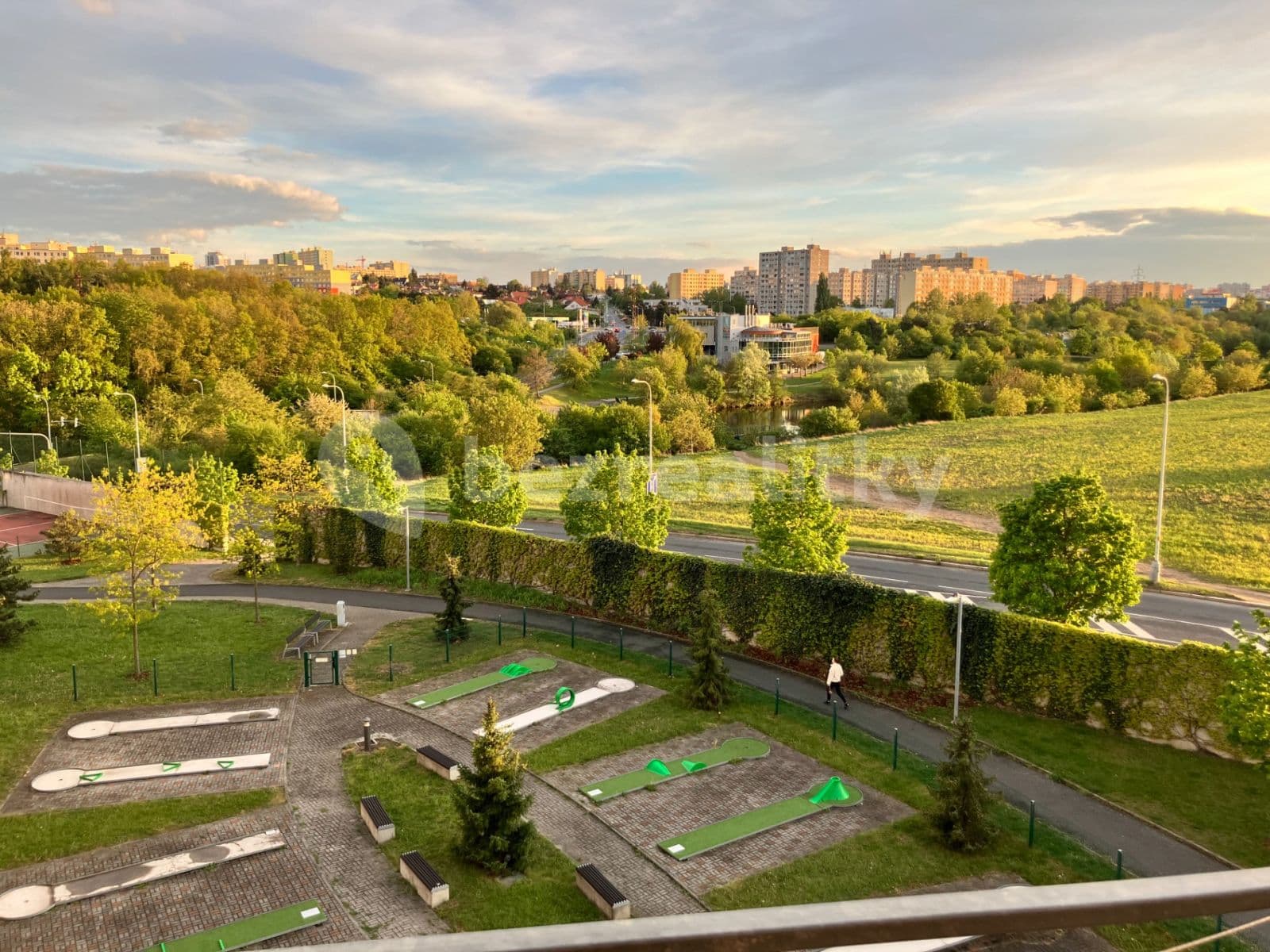 Prenájom bytu 2-izbový 55 m², Bratislavská, Praha, Praha Prenájom bytu 2-izbový 55 m², Bratislavská, Praha, Praha