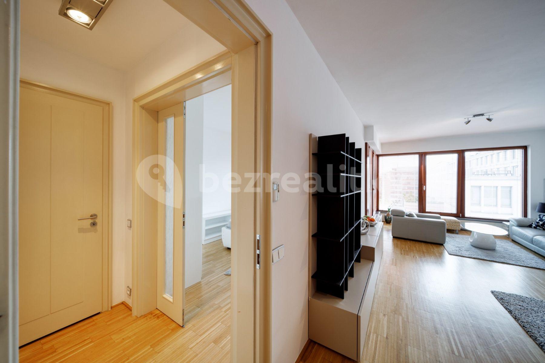 Prenájom bytu 2-izbový 58 m², Rohanské nábřeží, Praha, Praha