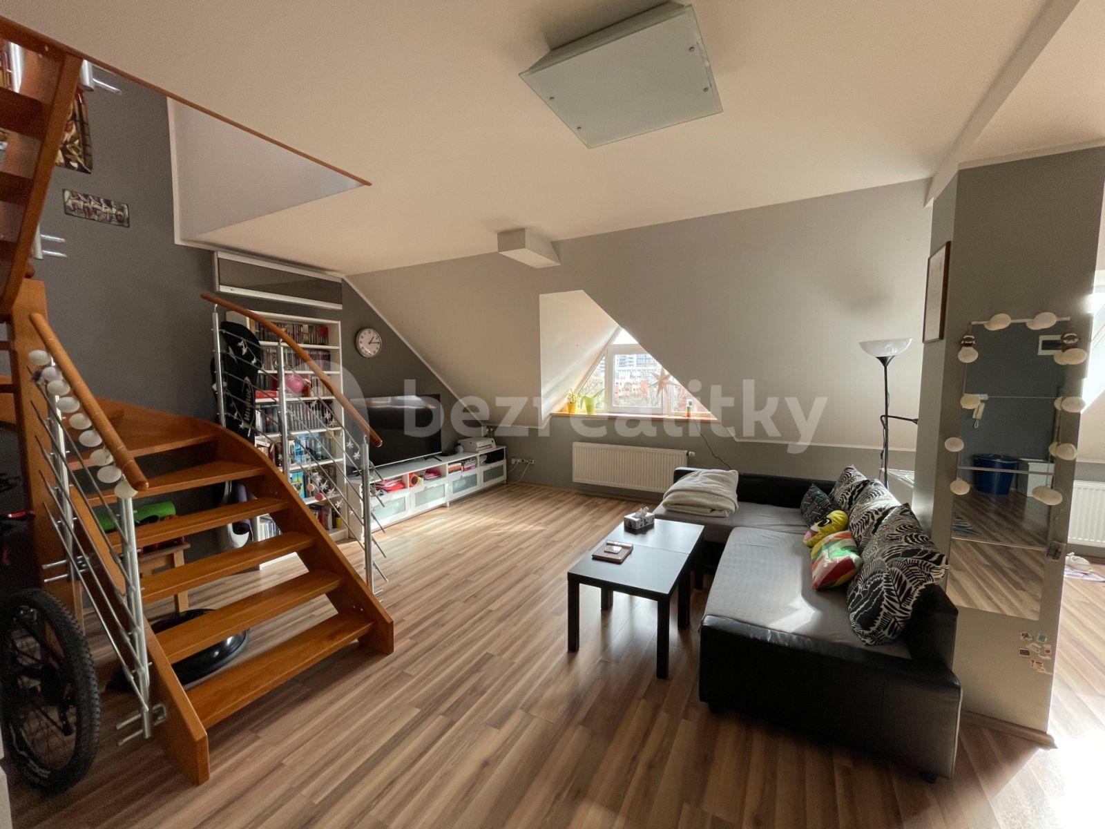 Prenájom bytu 3-izbový 100 m², U Plynárny, Praha, Praha