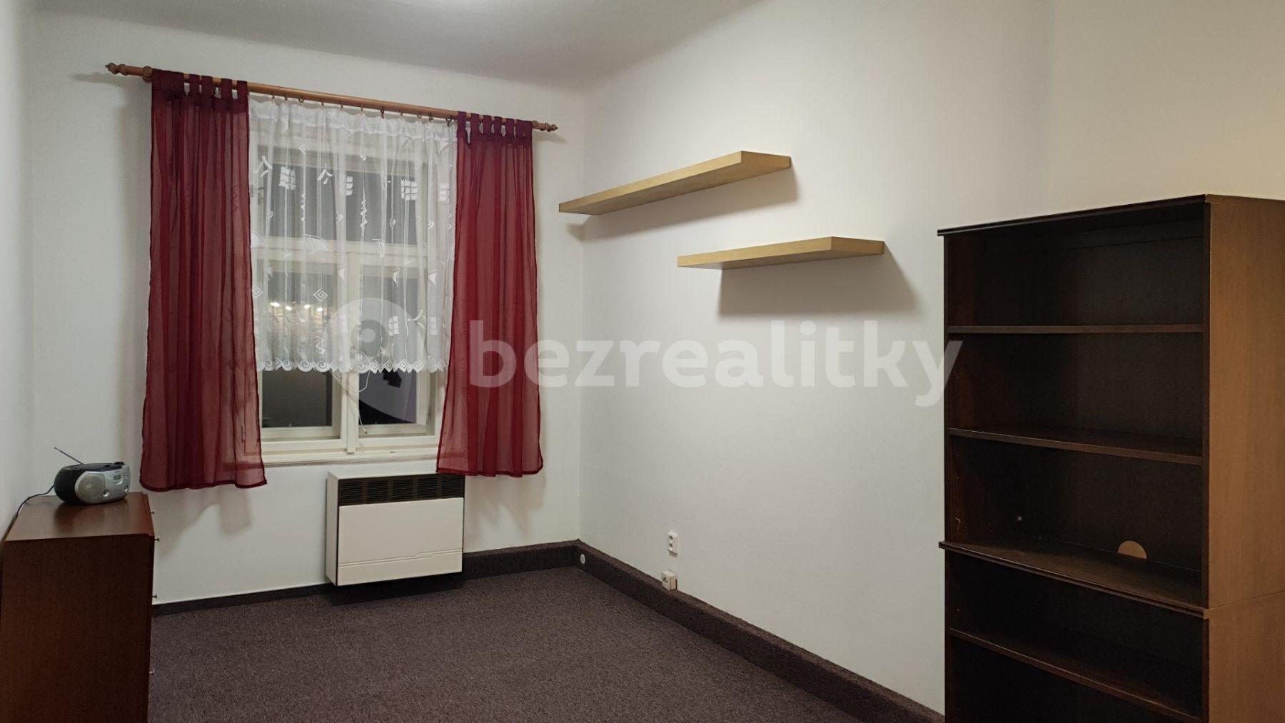 Prenájom bytu 3-izbový 74 m², Hartigova, Praha, Praha