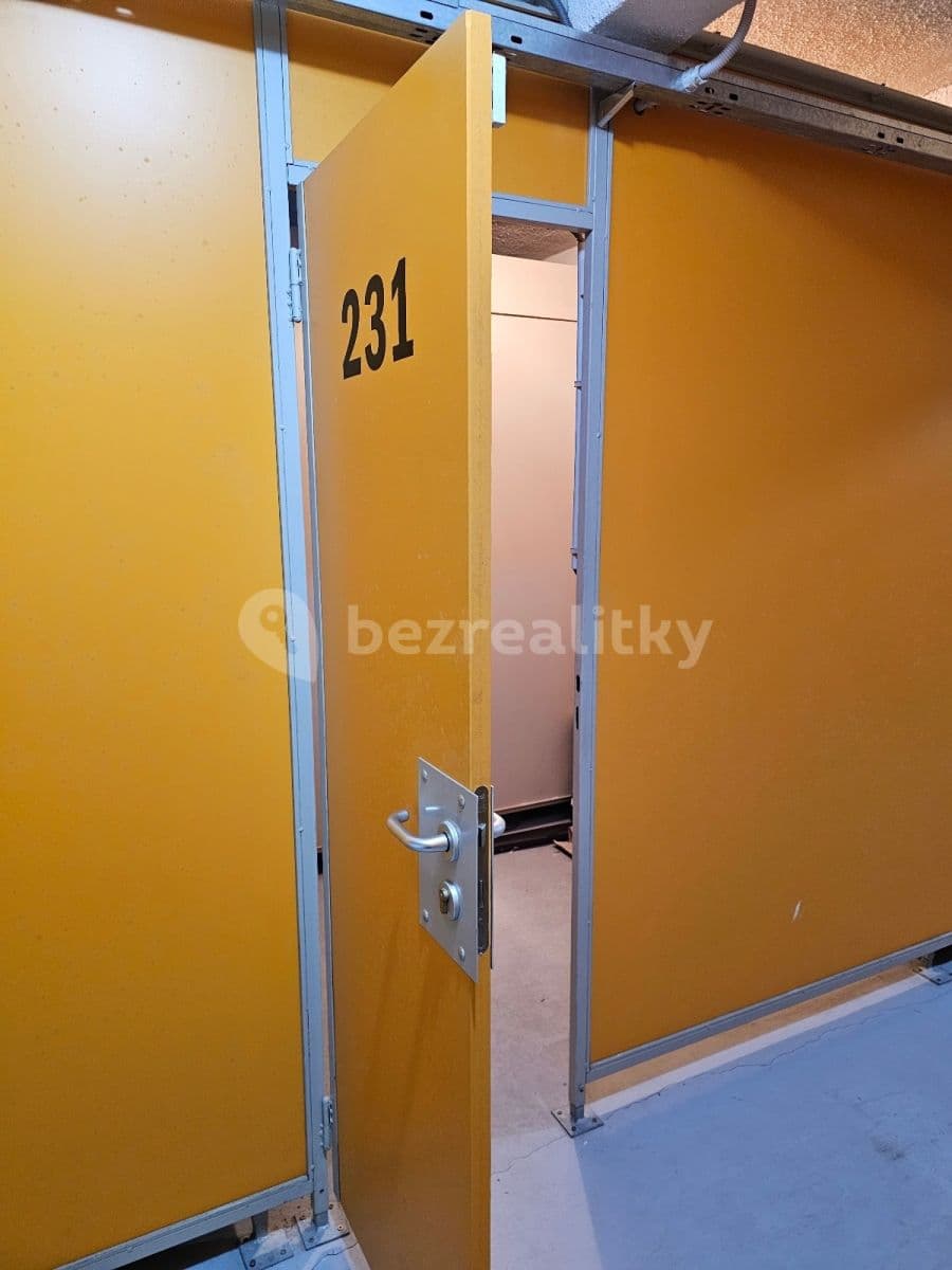 Prenájom bytu Garsoniéra 39 m², Českomoravská, Praha, Praha Prenájom bytu Garsoniéra 39 m², Českomoravská, Praha, Praha