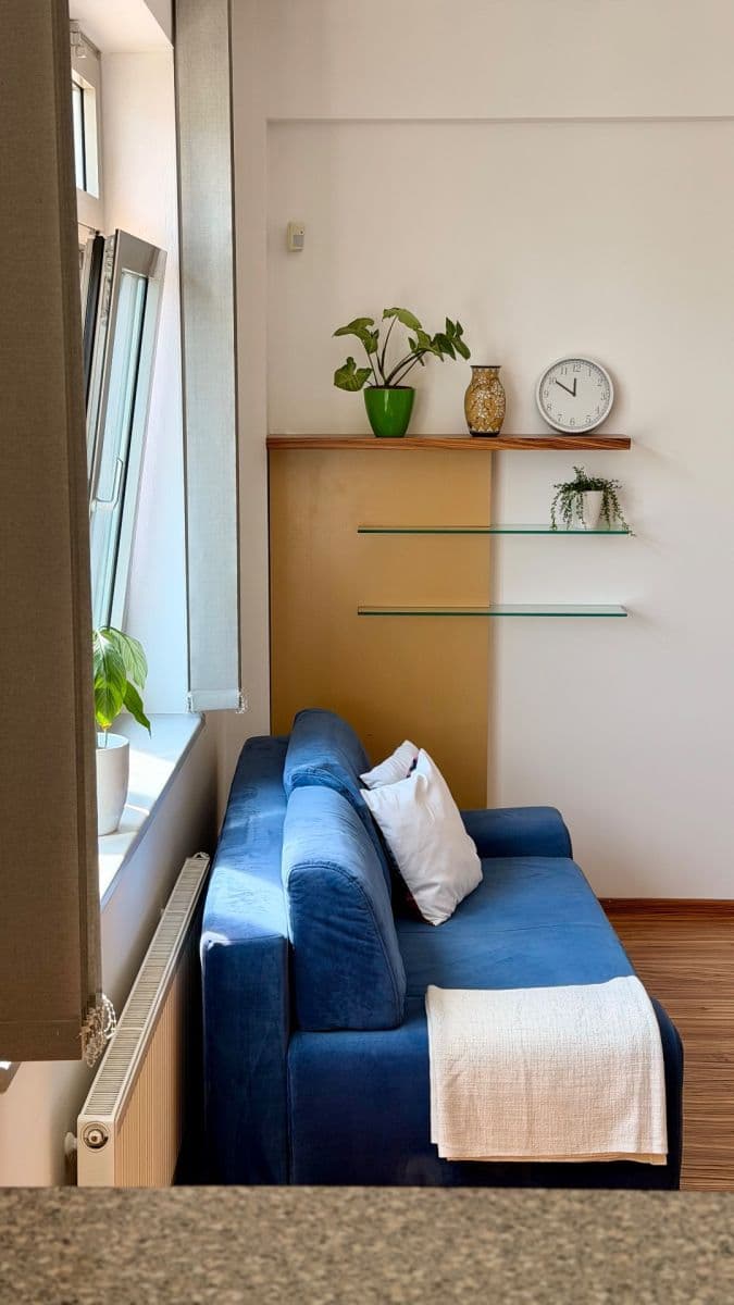 Prenájom bytu Garsoniéra 39 m², Českomoravská, Praha, Praha Prenájom bytu Garsoniéra 39 m², Českomoravská, Praha, Praha