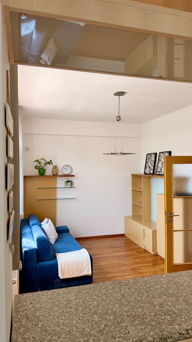 Prenájom bytu Garsoniéra 39 m², Českomoravská, Praha, Praha Prenájom bytu Garsoniéra 39 m², Českomoravská, Praha, Praha