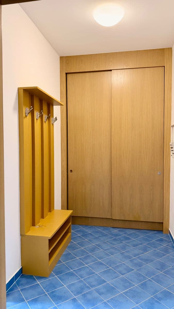 Prenájom bytu Garsoniéra 39 m², Českomoravská, Praha, Praha Prenájom bytu Garsoniéra 39 m², Českomoravská, Praha, Praha