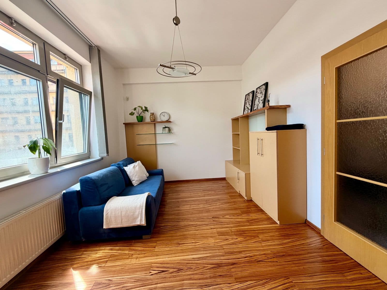 Prenájom bytu Garsoniéra 39 m², Českomoravská, Praha, Praha Prenájom bytu Garsoniéra 39 m², Českomoravská, Praha, Praha