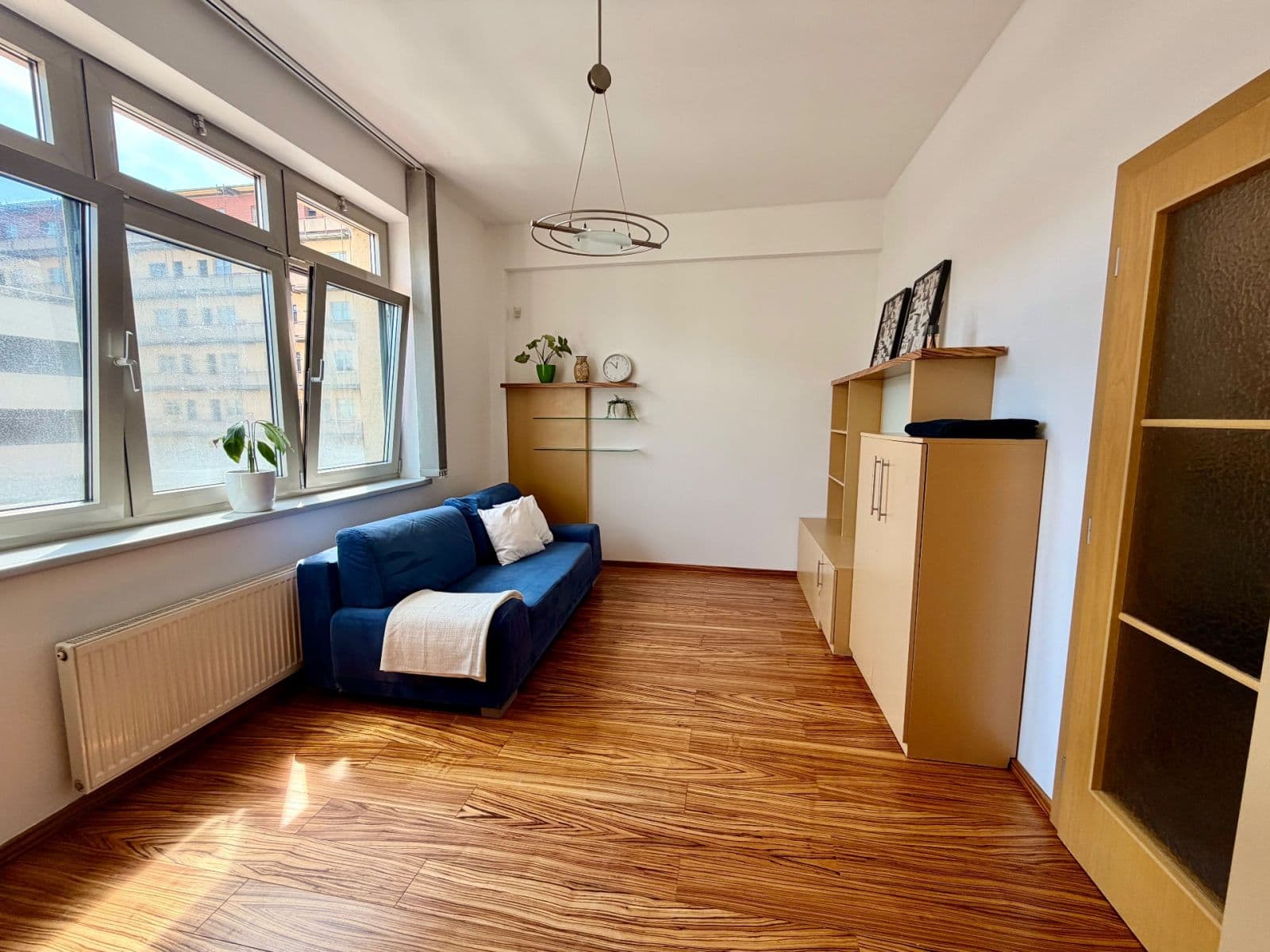 Prenájom bytu Garsoniéra 39 m², Českomoravská, Praha, Praha Prenájom bytu Garsoniéra 39 m², Českomoravská, Praha, Praha