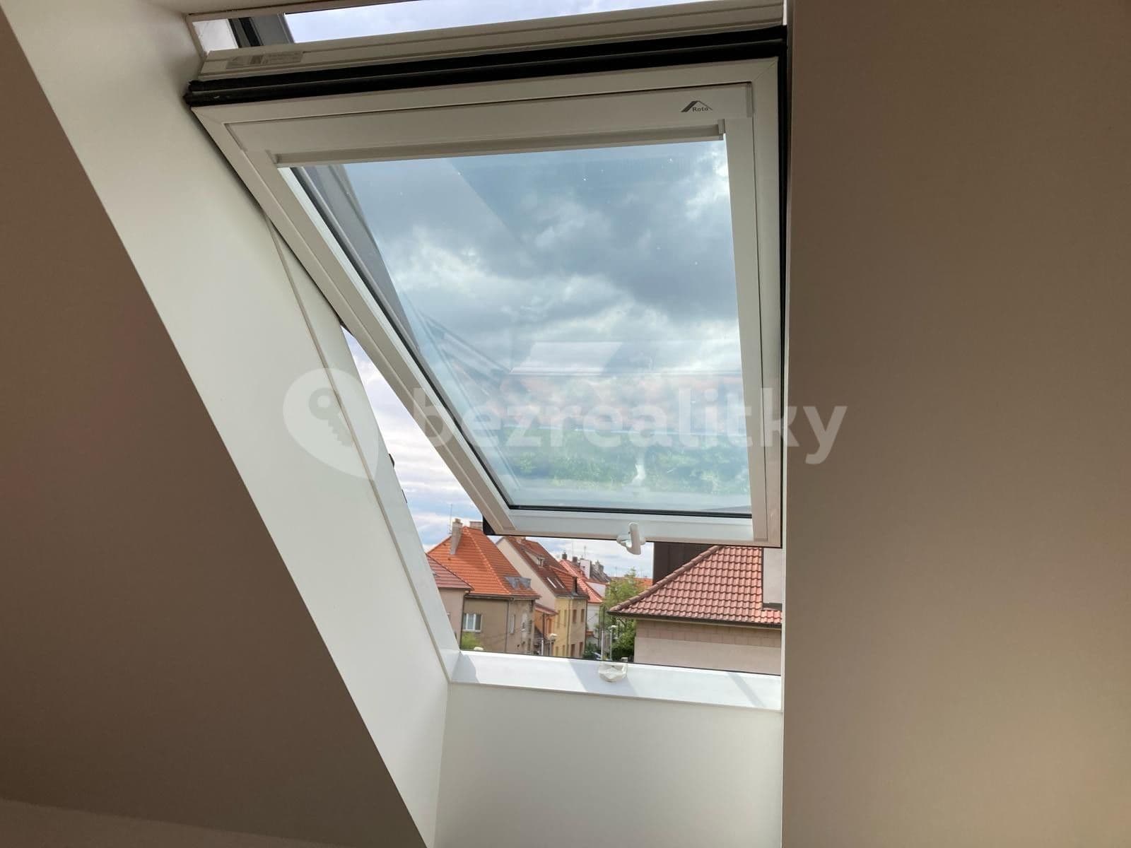 Prenájom bytu 1-izbový 45 m², Královická, Praha, Praha Prenájom bytu 1-izbový 45 m², Královická, Praha, Praha