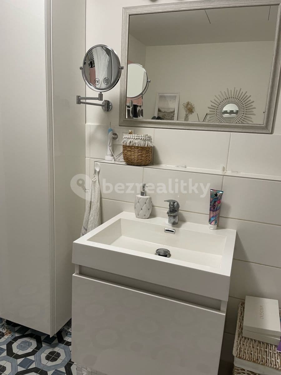 Prenájom bytu 2-izbový 50 m², Šífařská, Praha, Praha Prenájom bytu 2-izbový 50 m², Šífařská, Praha, Praha