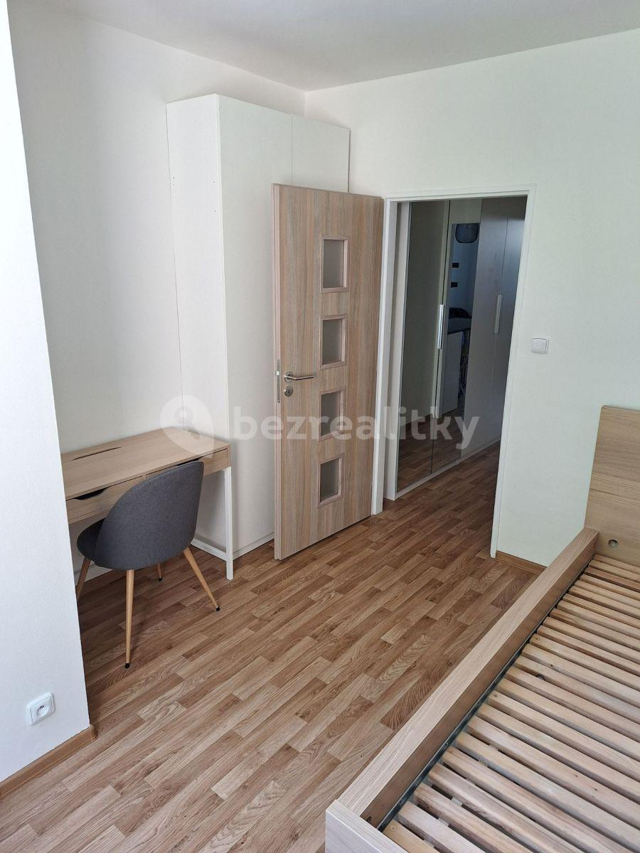 Prenájom bytu 2-izbový 40 m², Starochodovská, Praha, Praha
