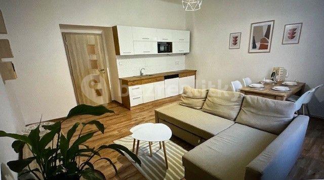 Prenájom bytu 2-izbový 53 m², Kralická, Praha, Praha