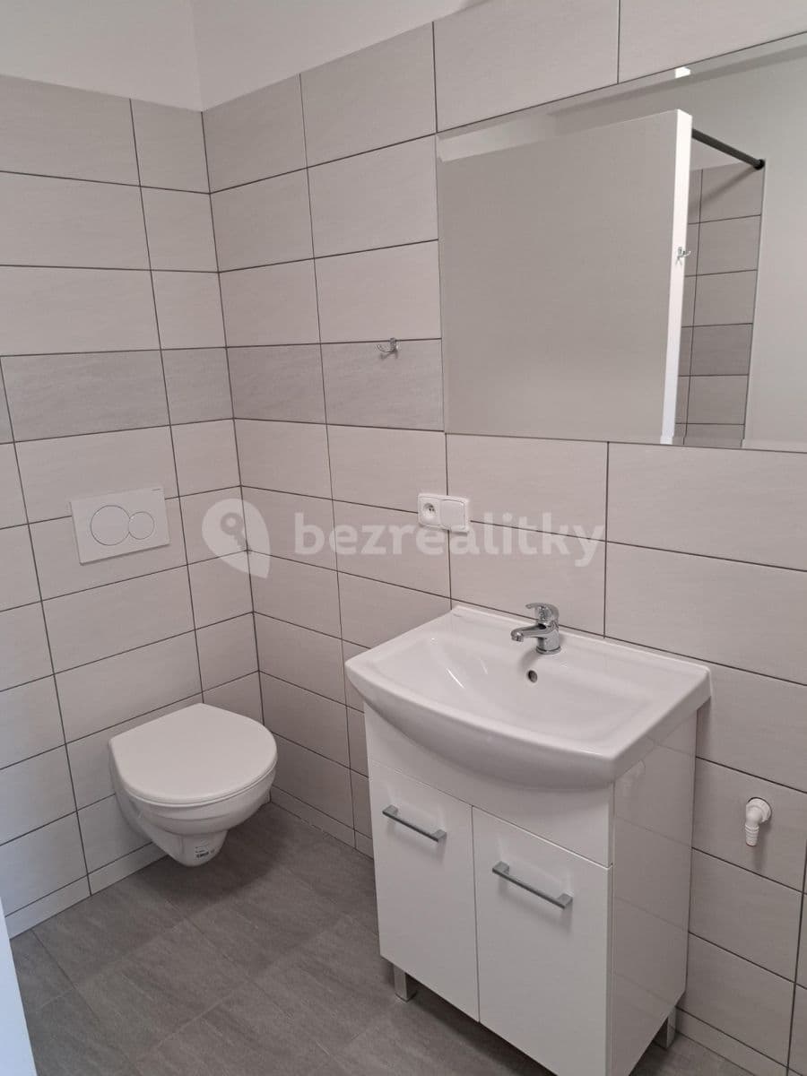 Prenájom bytu 3-izbový 55 m², Bratrská, Bystřice nad Pernštejnem, Kraj Vysočina Prenájom bytu 3-izbový 55 m², Bratrská, Bystřice nad Pernštejnem, Kraj Vysočina