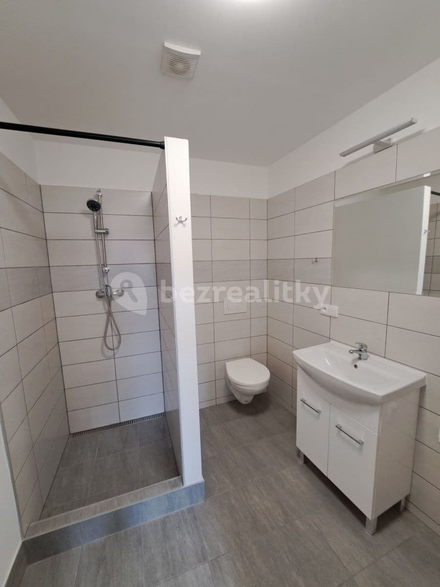 Prenájom bytu 3-izbový 55 m², Bratrská, Bystřice nad Pernštejnem, Kraj Vysočina Prenájom bytu 3-izbový 55 m², Bratrská, Bystřice nad Pernštejnem, Kraj Vysočina