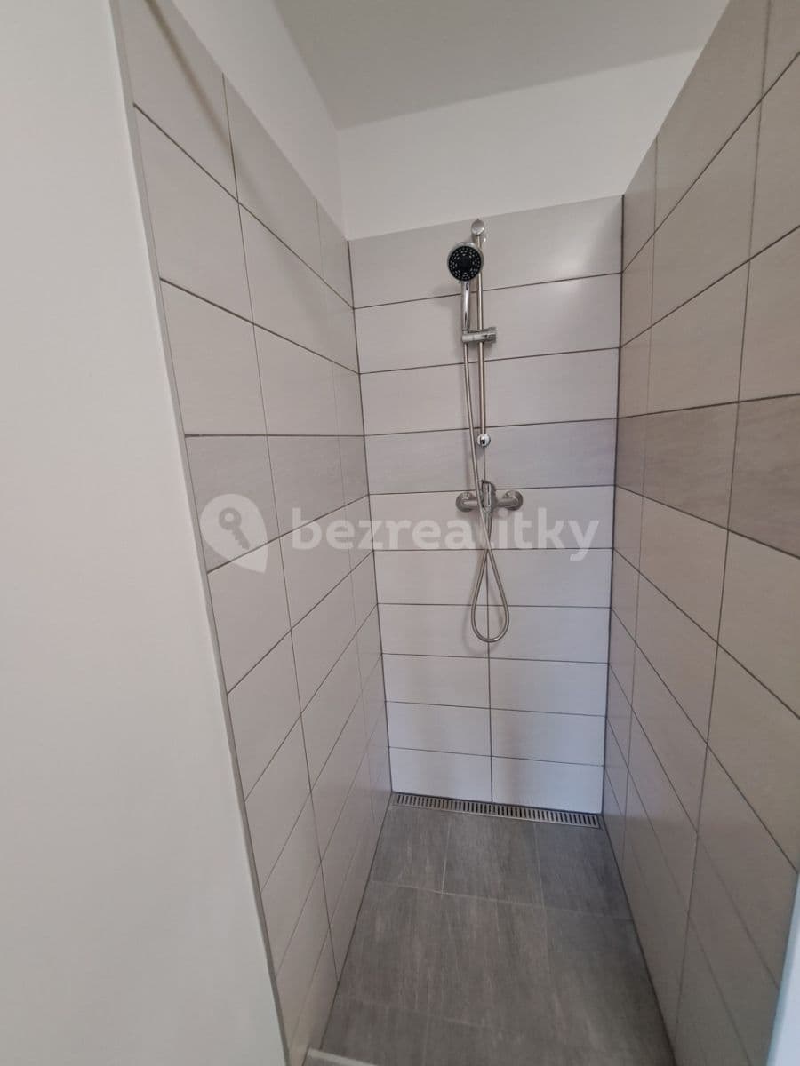 Prenájom bytu 3-izbový 55 m², Bratrská, Bystřice nad Pernštejnem, Kraj Vysočina Prenájom bytu 3-izbový 55 m², Bratrská, Bystřice nad Pernštejnem, Kraj Vysočina