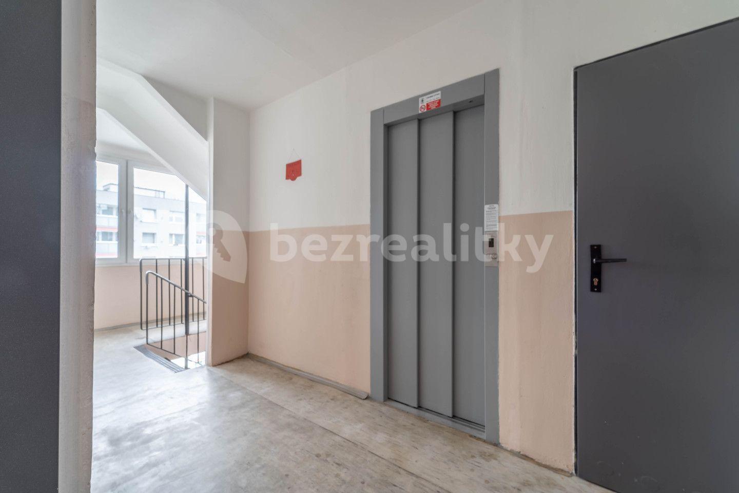 Predaj bytu 3-izbový 77 m², Nad Stadionem, Králův Dvůr, Středočeský kraj