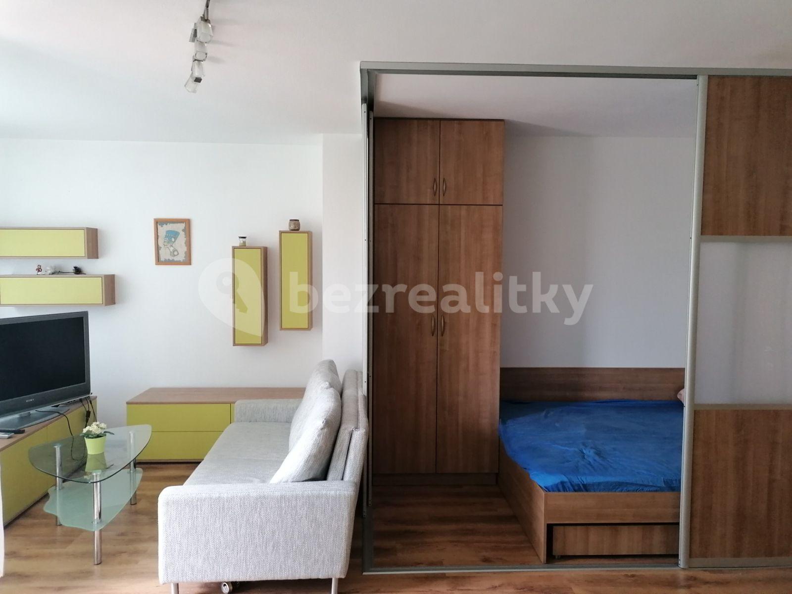 Prenájom bytu 1-izbový 42 m², Jégého, Ružinov, Bratislavský kraj