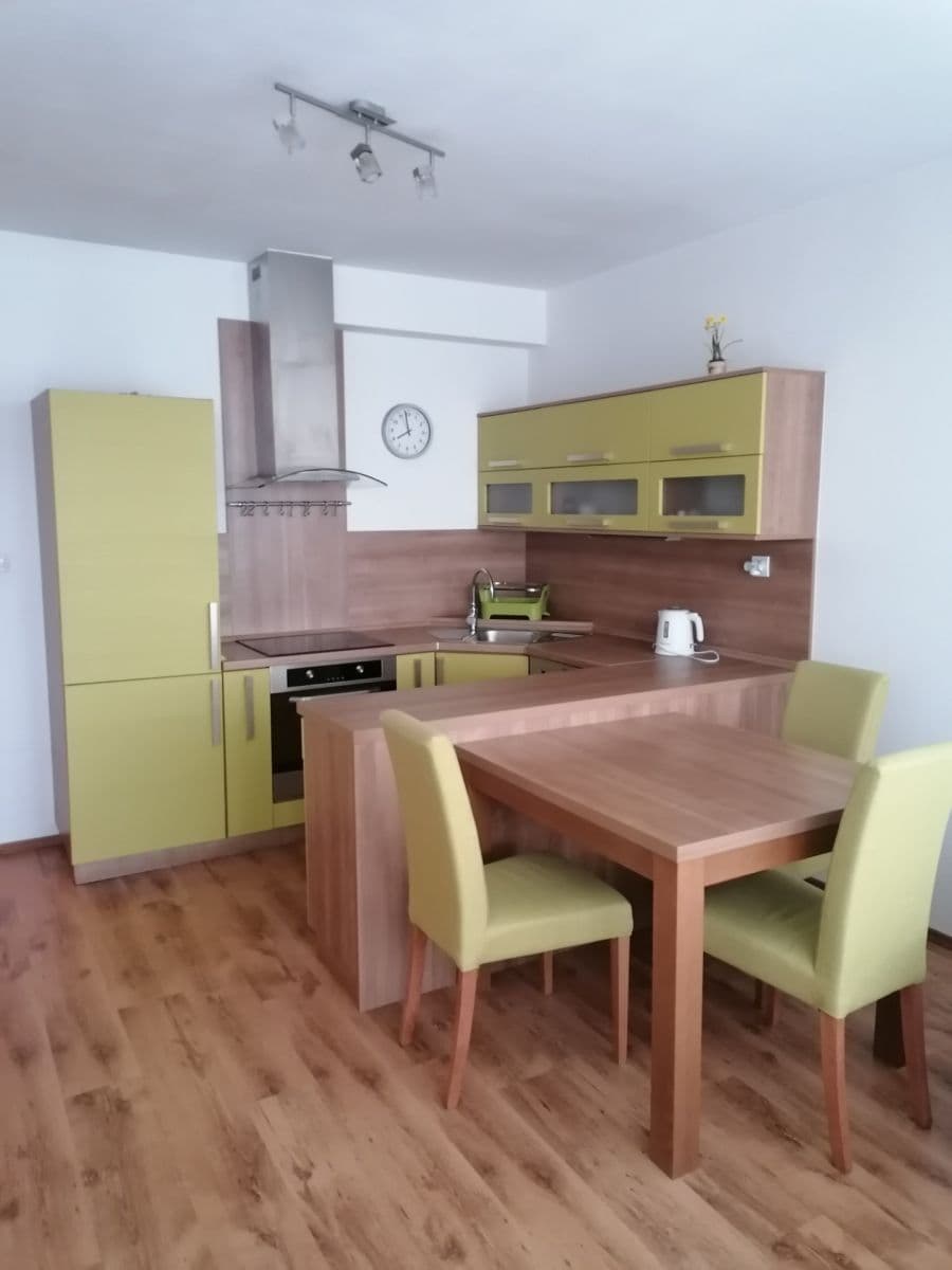 Prenájom bytu 1-izbový 42 m², Jégého, Ružinov, Bratislavský kraj Prenájom bytu 1-izbový 42 m², Jégého, Ružinov, Bratislavský kraj
