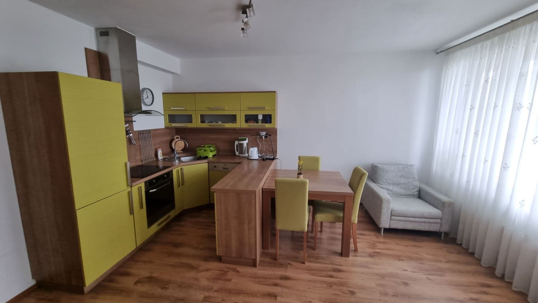 Prenájom bytu 1-izbový 42 m², Jégého, Ružinov, Bratislavský kraj Prenájom bytu 1-izbový 42 m², Jégého, Ružinov, Bratislavský kraj