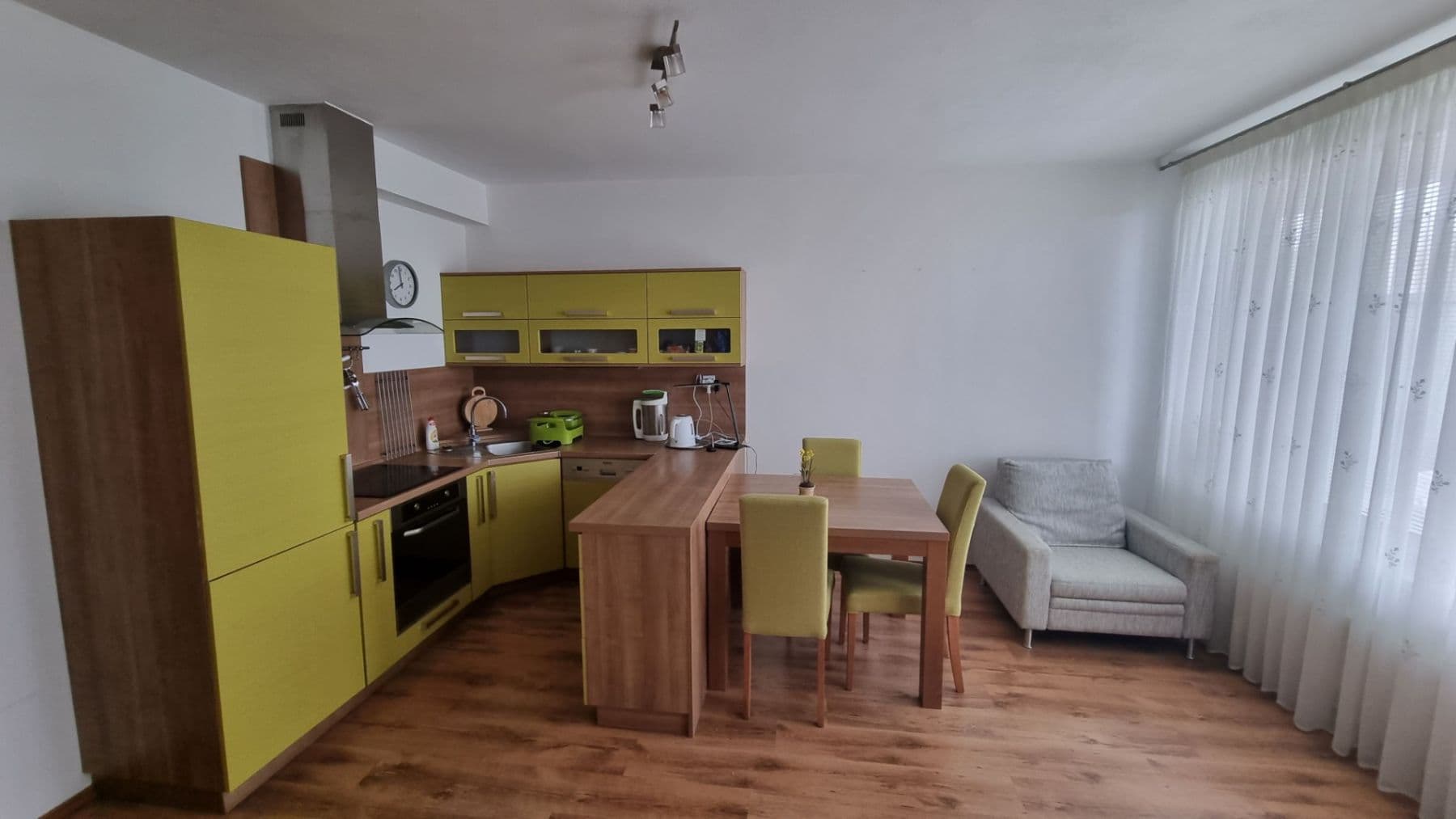 Prenájom bytu 1-izbový 42 m², Jégého, Ružinov, Bratislavský kraj Prenájom bytu 1-izbový 42 m², Jégého, Ružinov, Bratislavský kraj