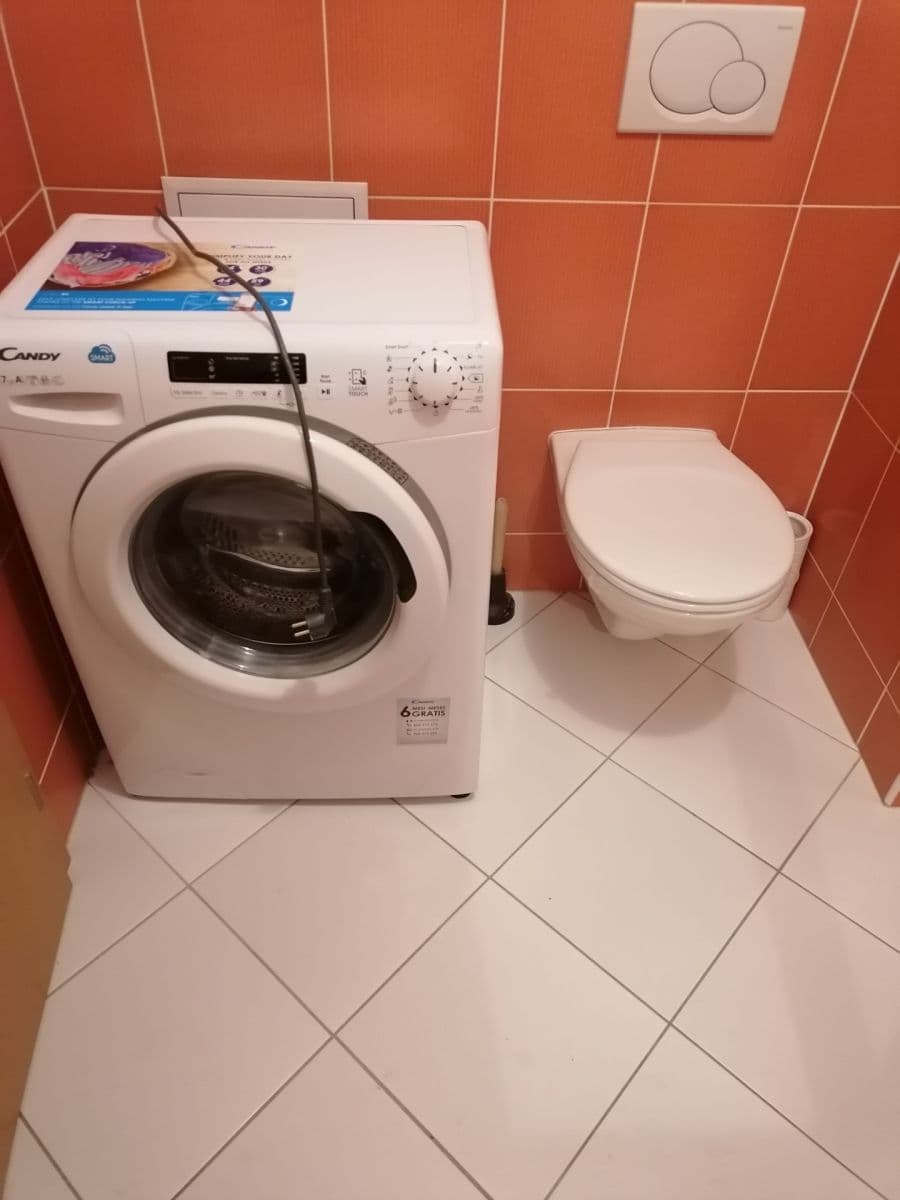 Prenájom bytu 1-izbový 42 m², Jégého, Ružinov, Bratislavský kraj Prenájom bytu 1-izbový 42 m², Jégého, Ružinov, Bratislavský kraj