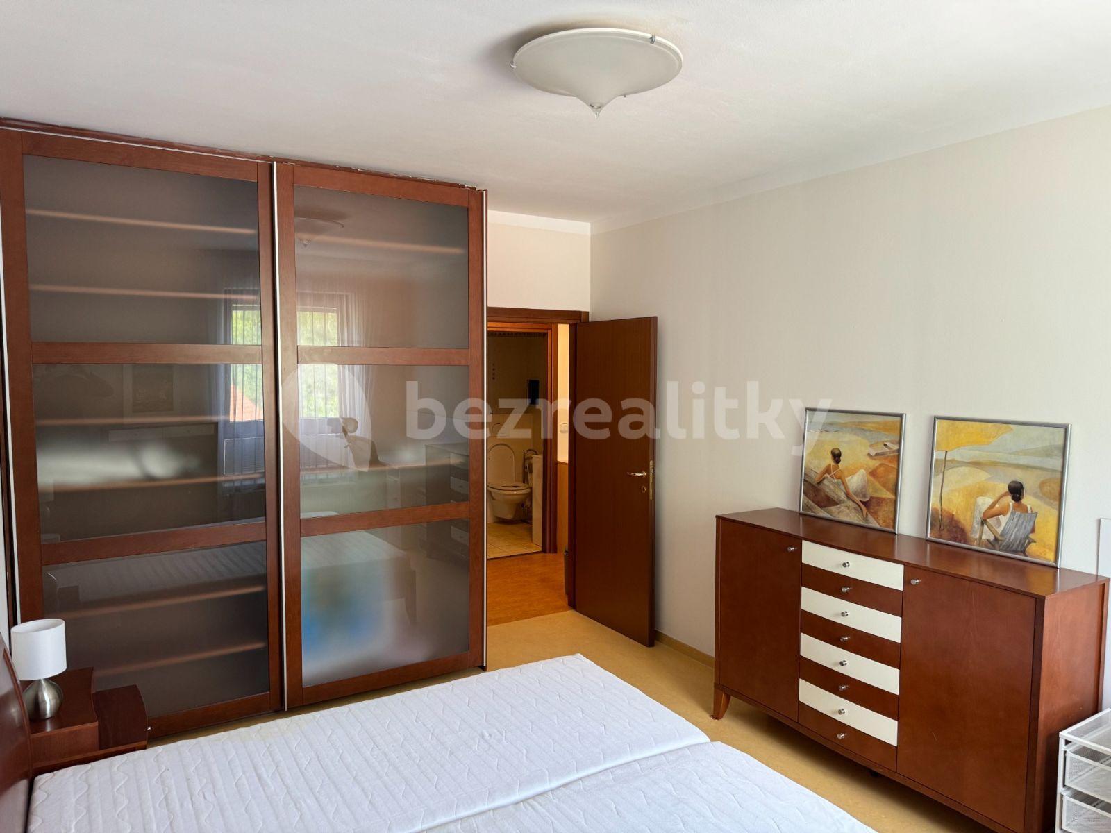 Prenájom bytu 3-izbový 95 m², Podvinný mlýn, Praha, Praha