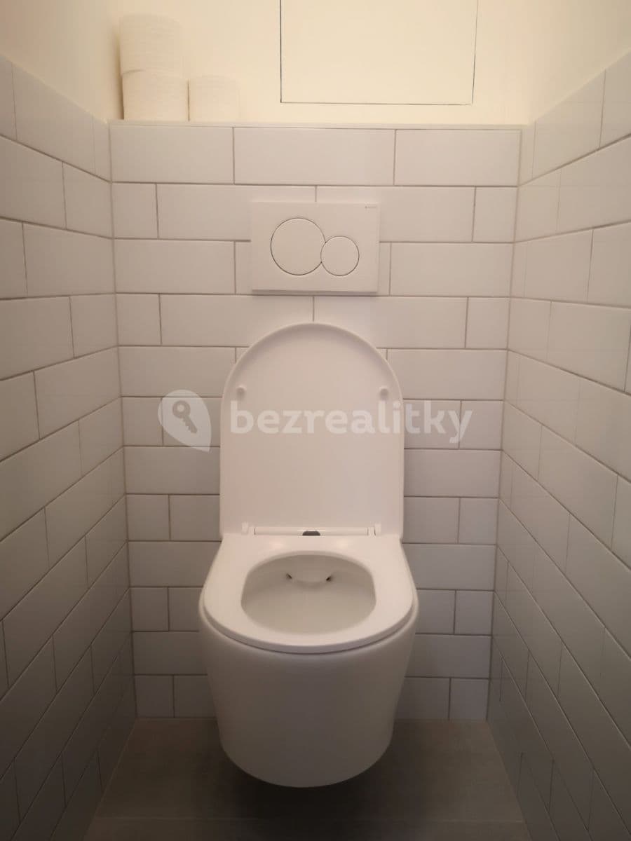 Prenájom bytu 4-izbový 69 m², Danielova, Praha, Praha Prenájom bytu 4-izbový 69 m², Danielova, Praha, Praha