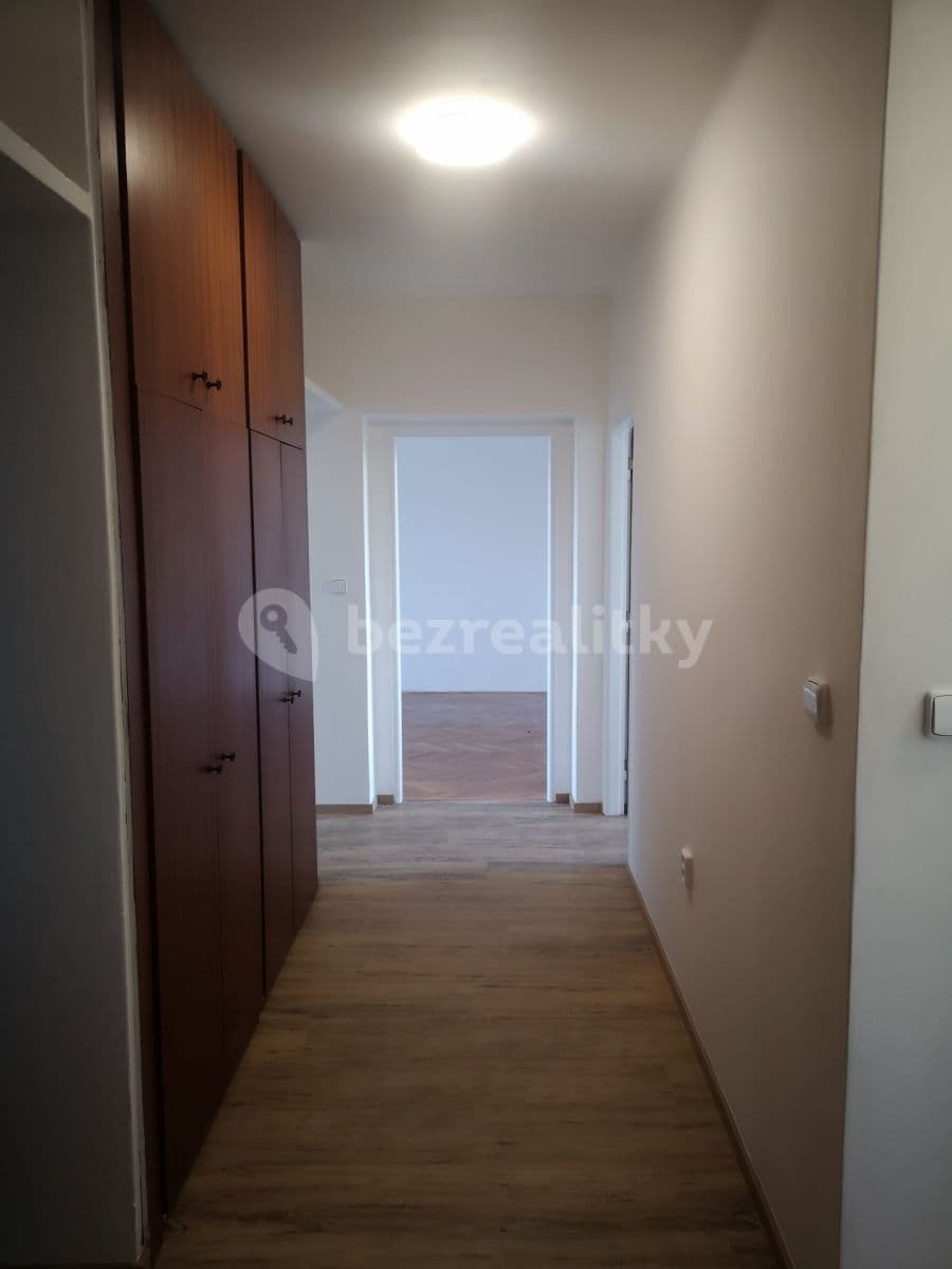 Prenájom bytu 4-izbový 69 m², Danielova, Praha, Praha Prenájom bytu 4-izbový 69 m², Danielova, Praha, Praha