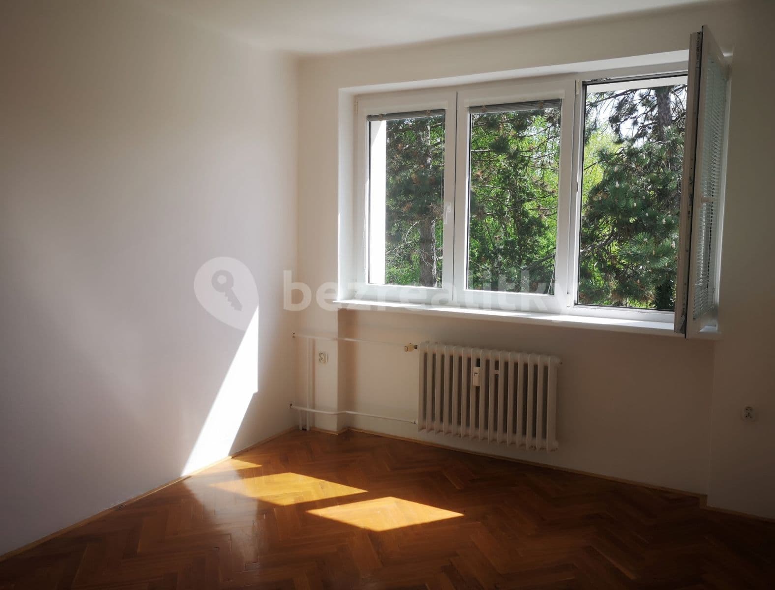 Prenájom bytu 4-izbový 69 m², Danielova, Praha, Praha Prenájom bytu 4-izbový 69 m², Danielova, Praha, Praha