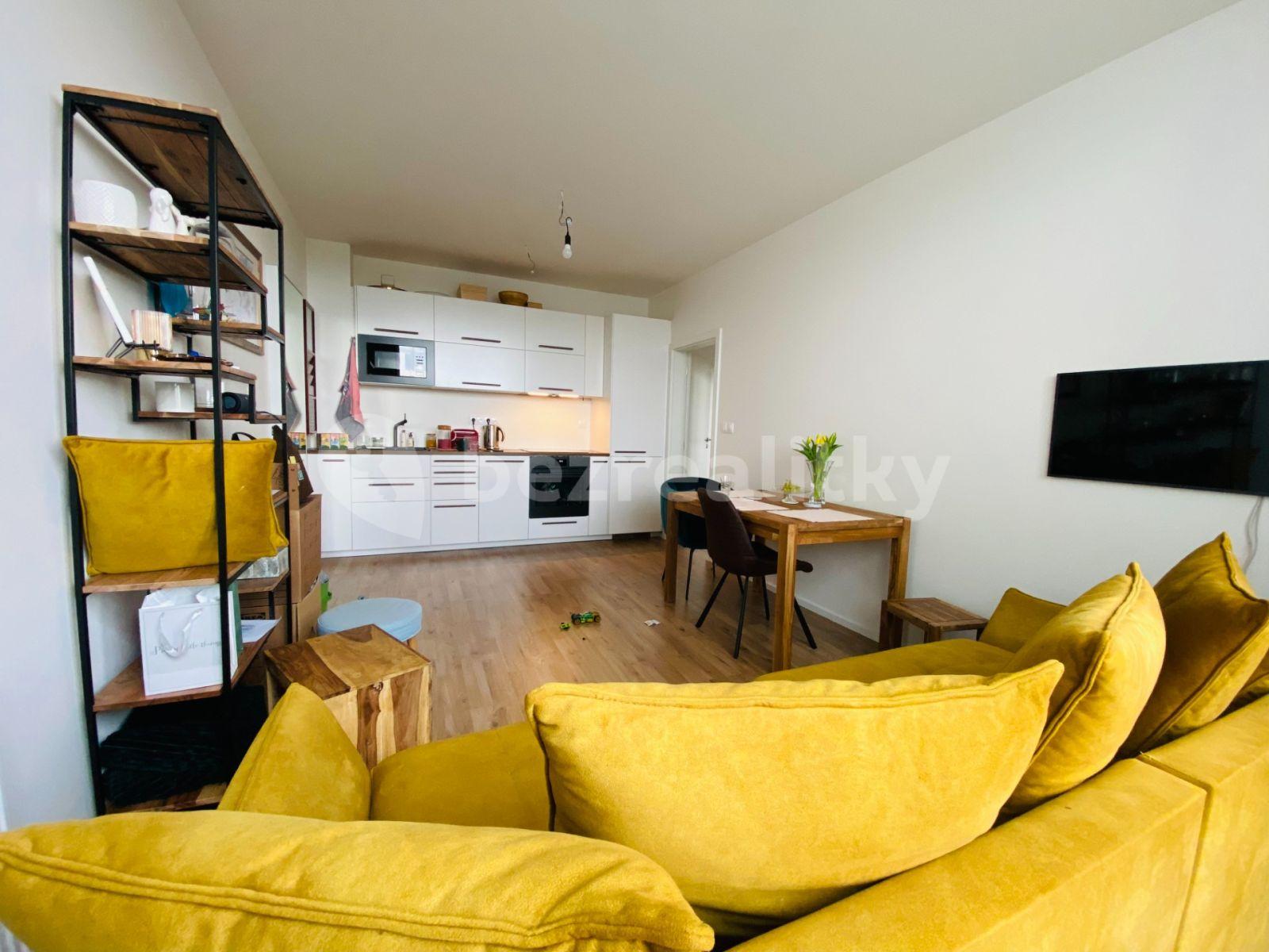 Predaj bytu 3-izbový 55 m², Velvarská, Horoměřice, Středočeský kraj
