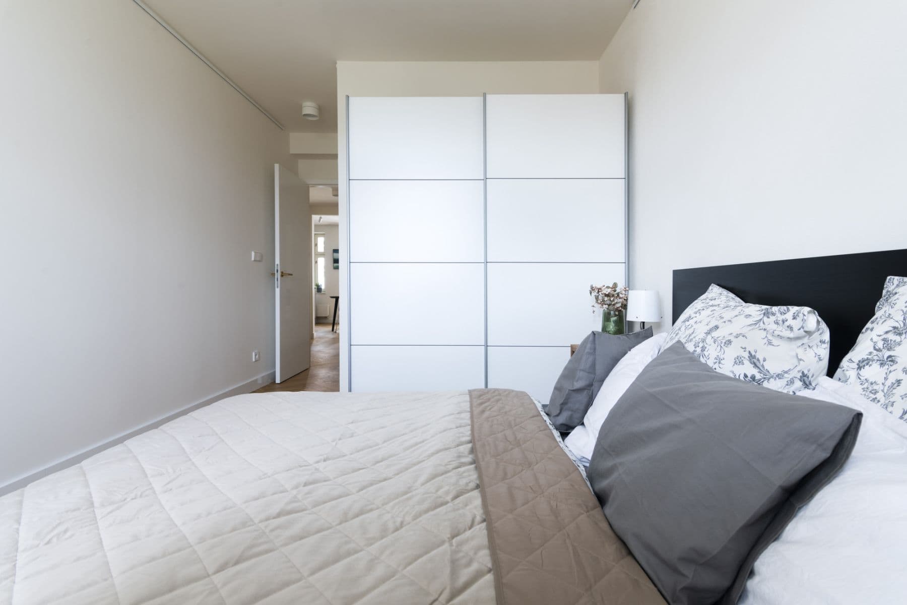 Prenájom bytu 47 m², Bořivojova, Praha, Praha Prenájom bytu 47 m², Bořivojova, Praha, Praha