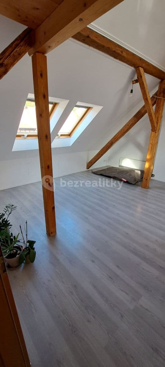 Prenájom bytu 2-izbový 68 m², Vrchlického, Kralupy nad Vltavou, Středočeský kraj