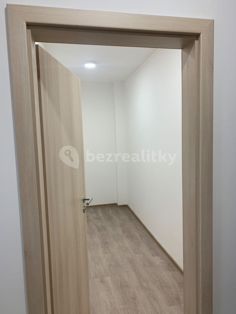 Prenájom bytu 2-izbový 56 m², Olomouc, Olomoucký kraj