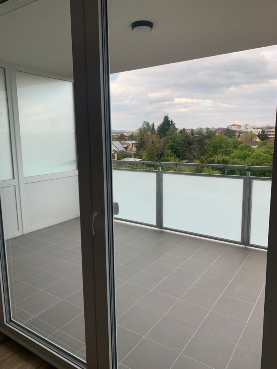 Prenájom bytu 2-izbový 56 m², Olomouc, Olomoucký kraj Prenájom bytu 2-izbový 56 m², Olomouc, Olomoucký kraj