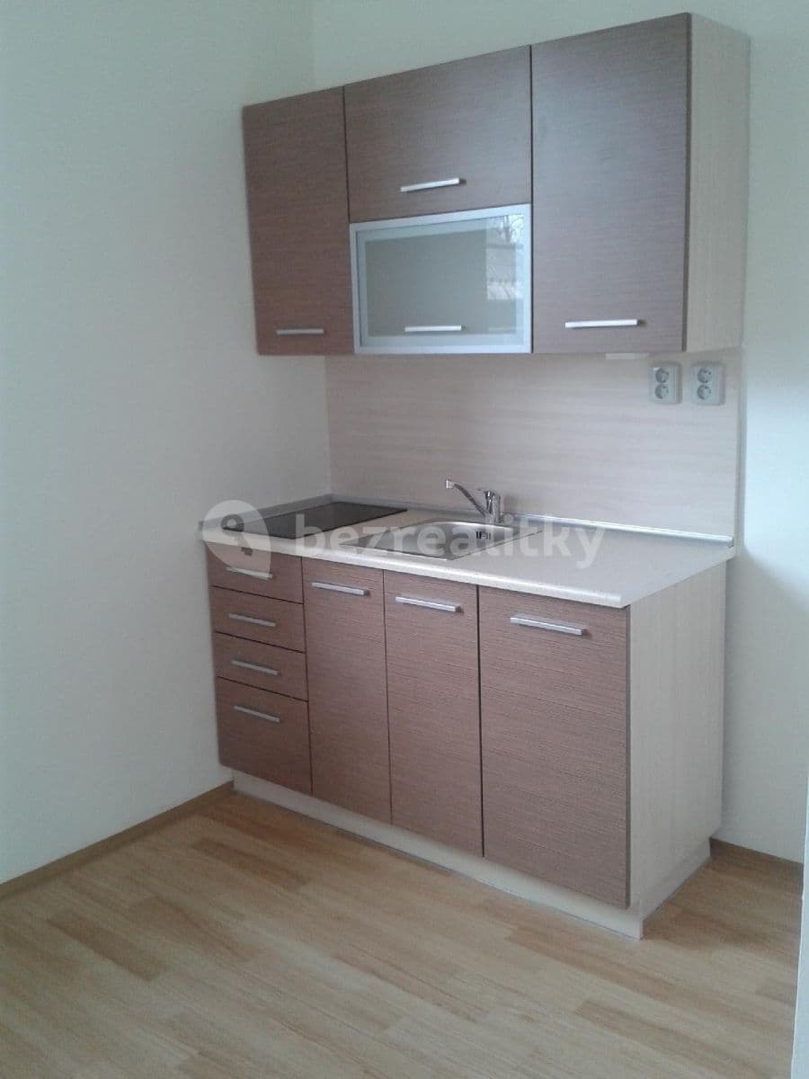 Prenájom bytu 2-izbový 57 m², Hrušovská, Ostrava, Moravskoslezský kraj